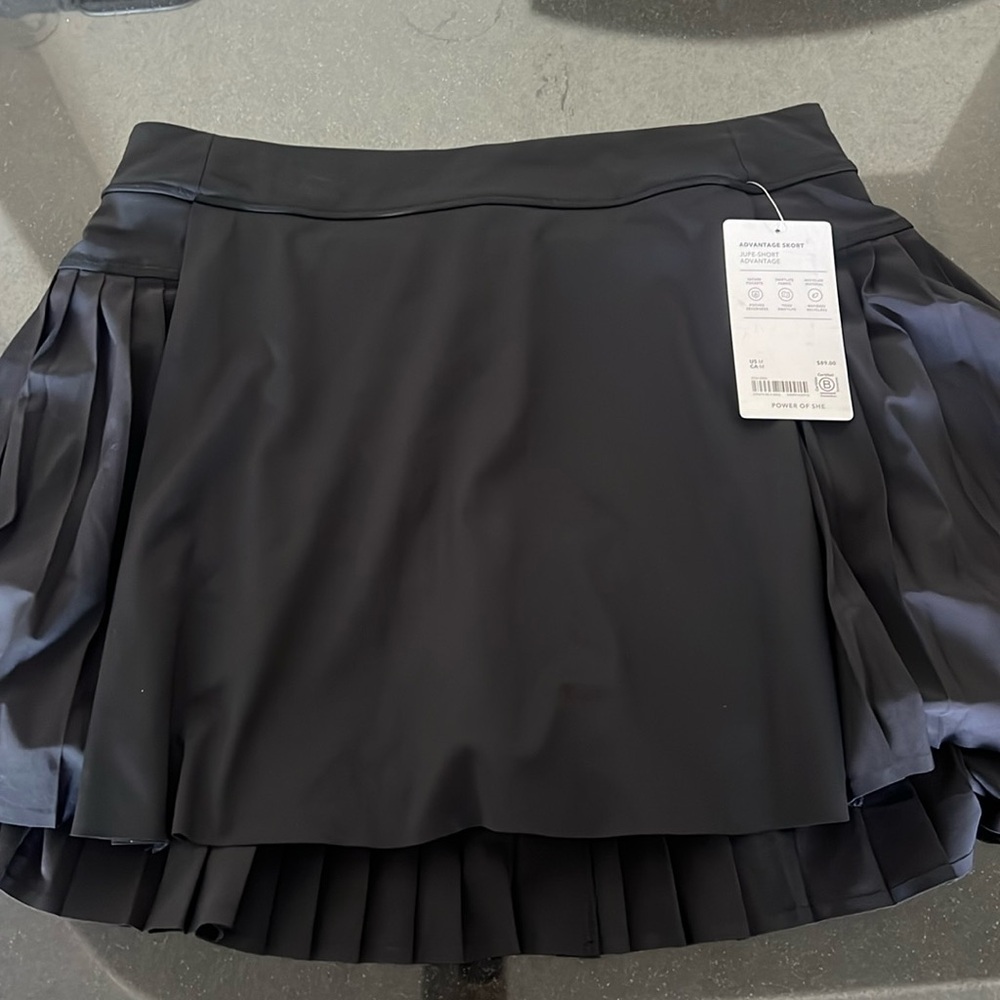 Athleta Advantage skort black pleated tennis skirt medium NWT